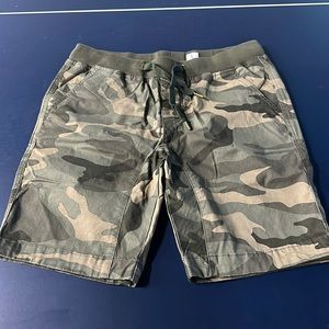 Men’s Camo Shorts / Green sz L
